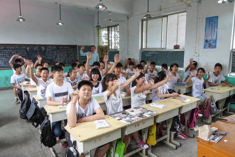 Michael Wood with students at Yanshi middle school where there is a tomb monument to poet Du Fu (1)